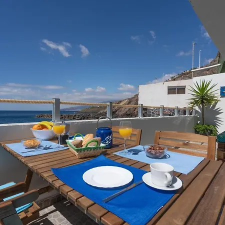 Frontline: 2 Bedrooms, Incredible Views With Large Terrace Santa Cruz de Tenerife