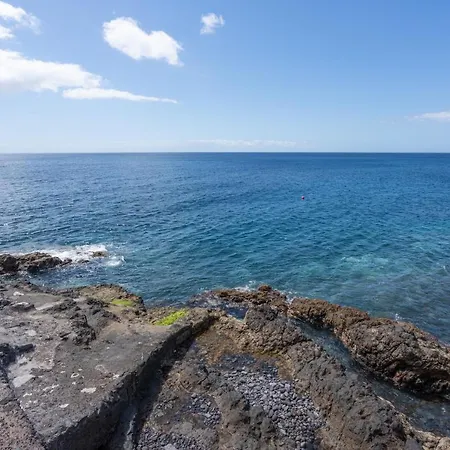 Frontline: 2 Bedrooms, Incredible Views With Large Terrace Santa Cruz de Tenerife