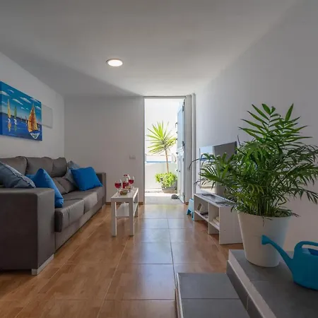 Frontline: 2 Bedrooms, Incredible Views With Large Terrace Holiday home