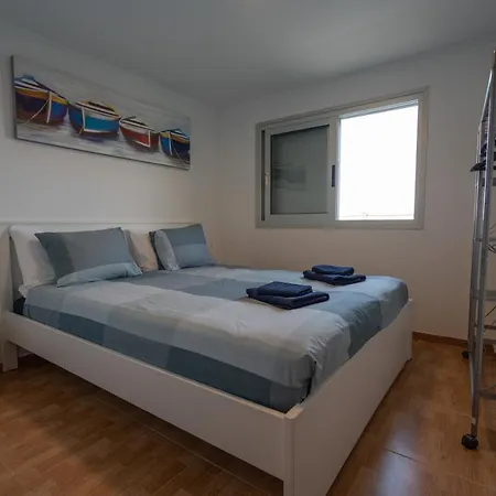 Frontline: 2 Bedrooms, Incredible Views With Large Terrace