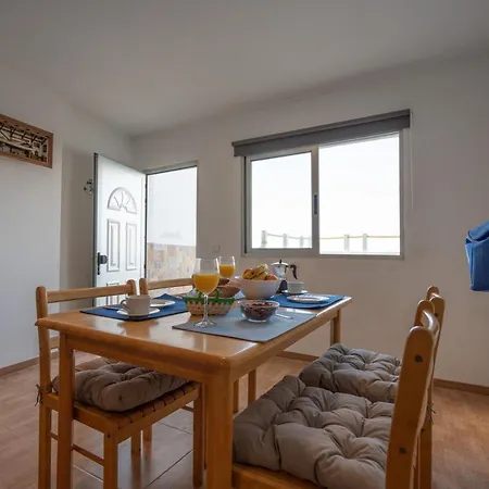 Frontline: 2 Bedrooms, Incredible Views With Large Terrace Santa Cruz de Tenerife